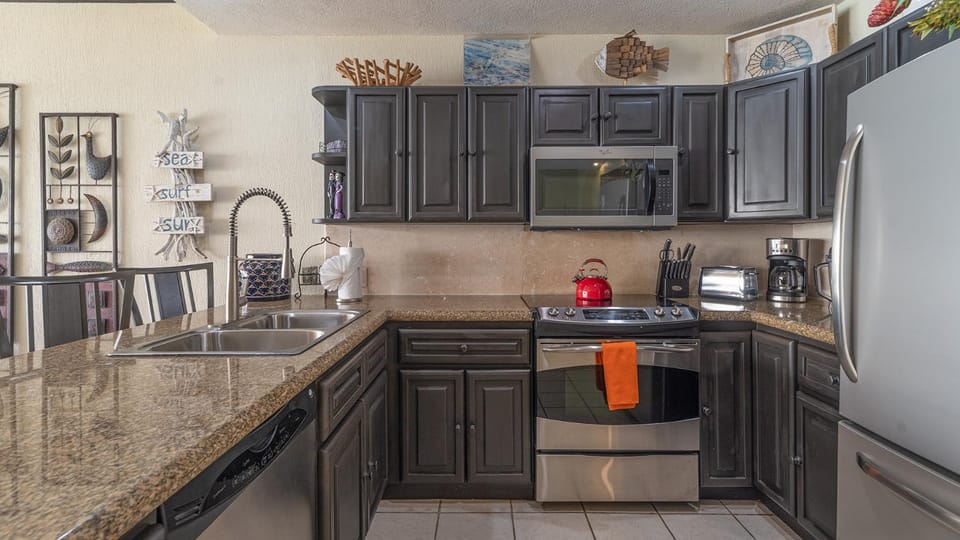 Kitchen or kitchenette, kitchen