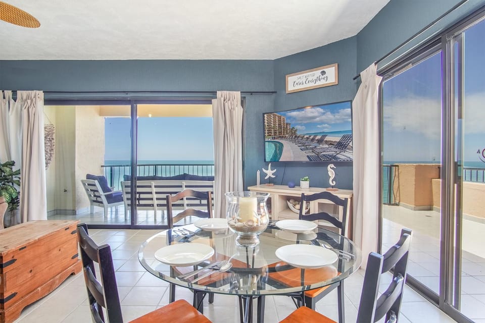 TV and multimedia, View (from property/room), Balcony/Terrace, Dining area