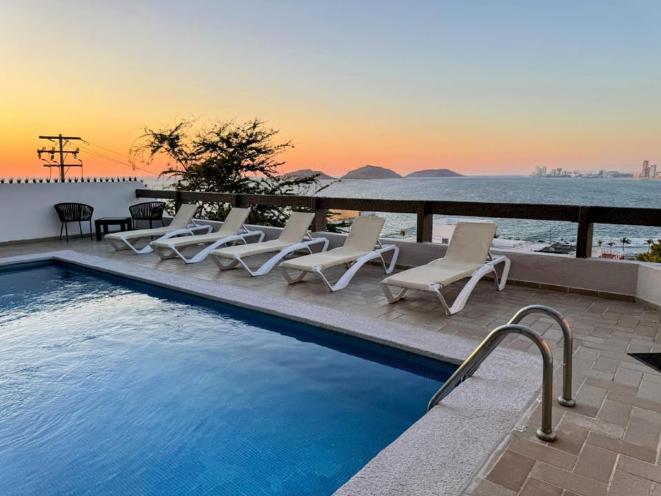 Solarium, Balcony/Terrace, Swimming pool