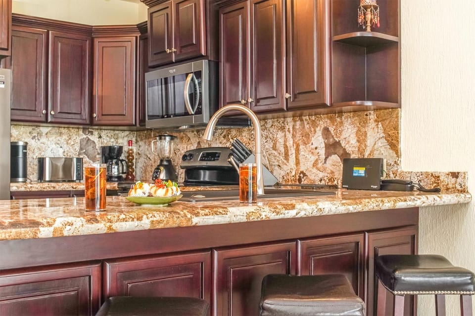 Kitchen or kitchenette, kitchen