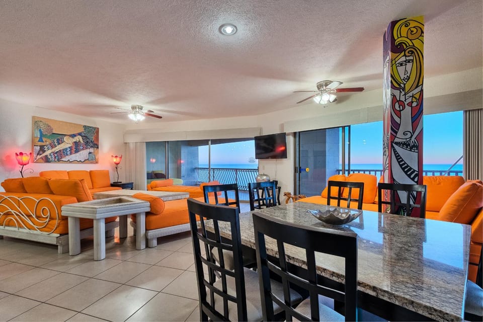 Living room, Seating area, Dining area