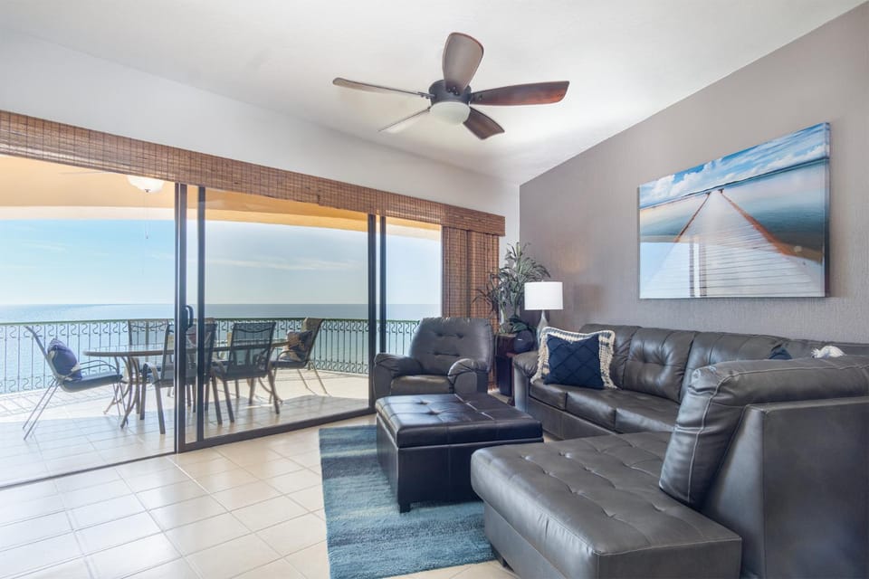 Living room, Seating area, Dining area, Sea view