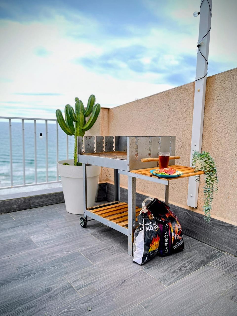 BBQ facilities, Balcony/Terrace
