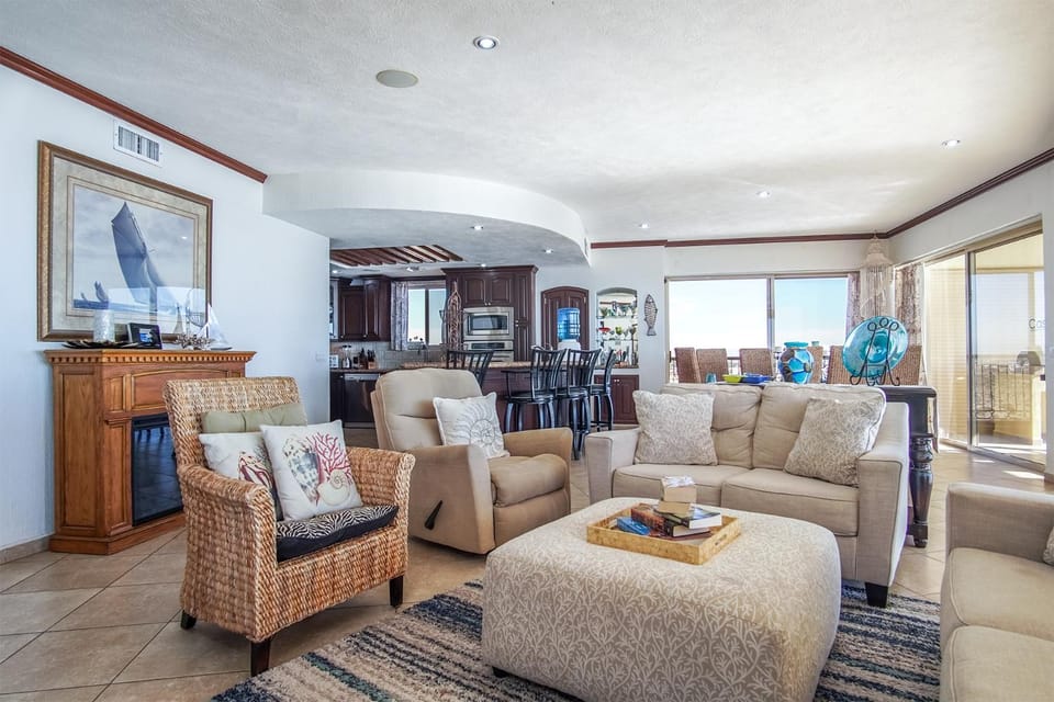 Living room, Photo of the whole room, Seating area