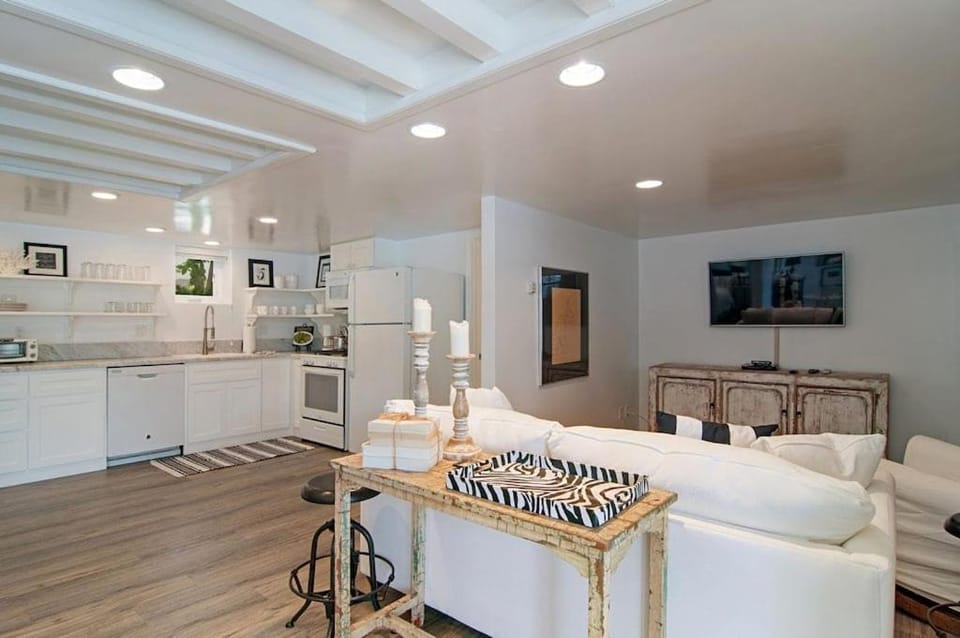 180 Walnut Lower House in Carlsbad