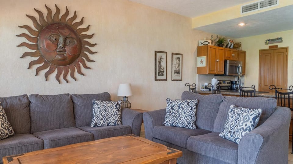 Kitchen or kitchenette, Living room, Seating area