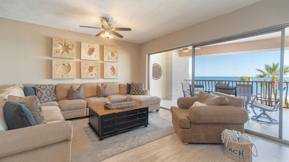 Day, Living room, Seating area, Sea view
