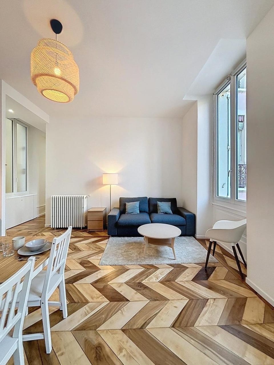 Living room, Seating area