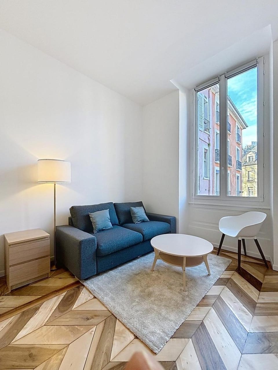 Living room, Seating area
