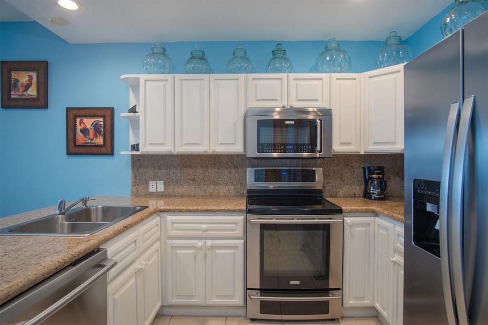 Kitchen or kitchenette, dishwasher, oven, toaster, kitchen