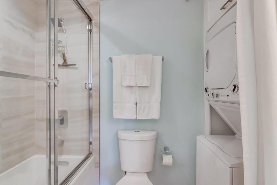 Oceanview Suite Hilltop Apartment in Sunset Cliffs