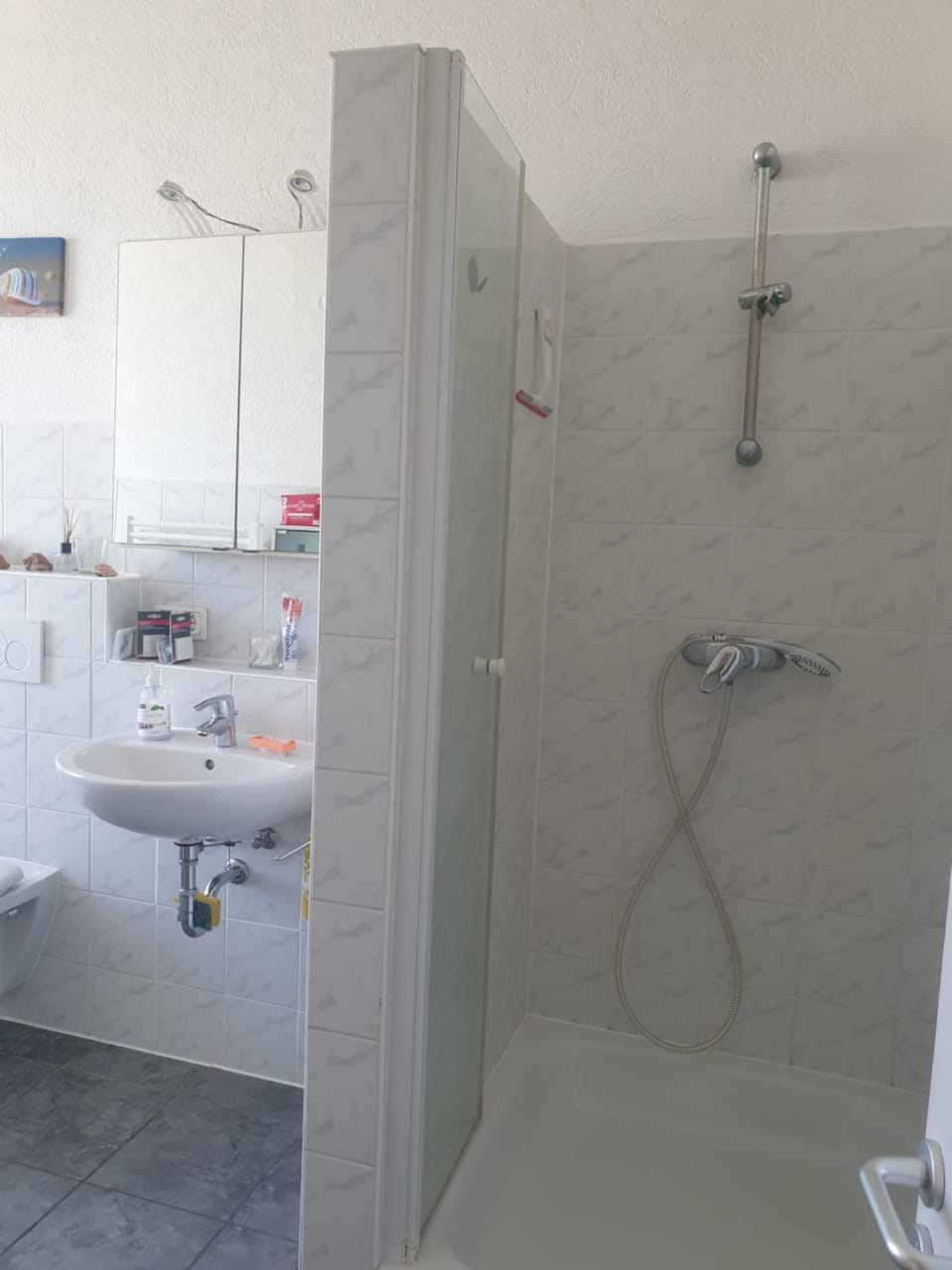 Shower, Toilet, Bathroom, towels