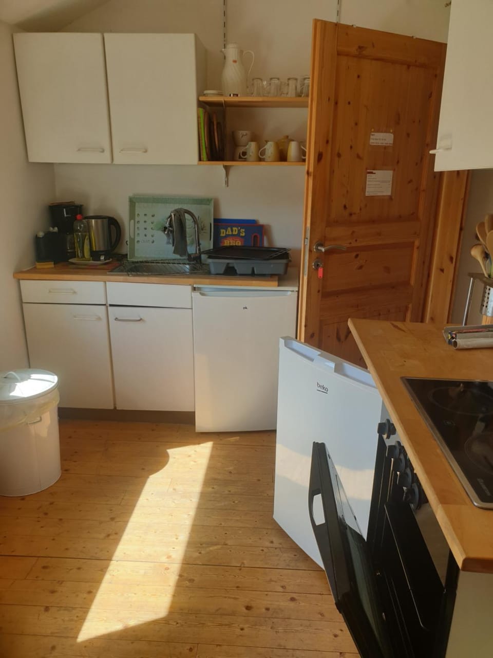 Coffee/tea facilities, Kitchen or kitchenette, oven, toaster