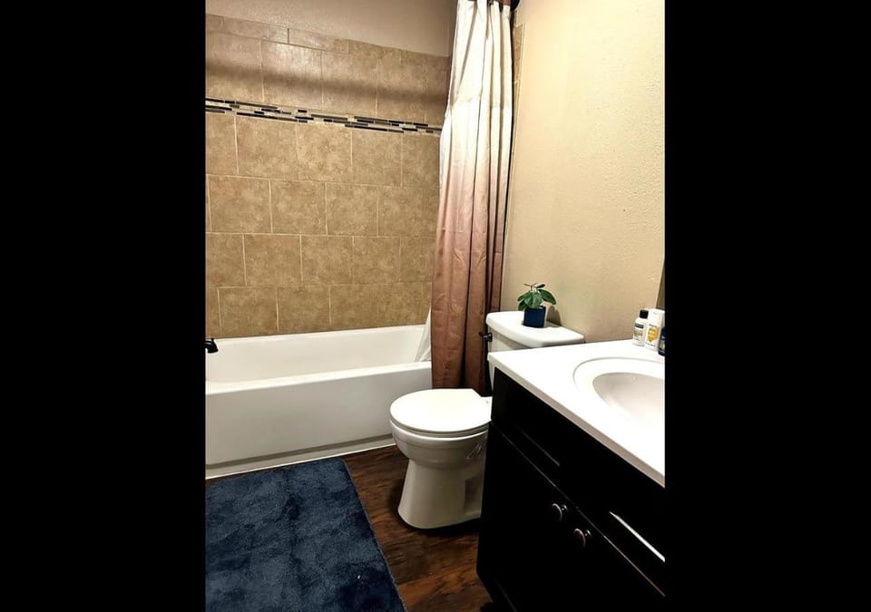 Shower, Toilet, Bathroom, Bath