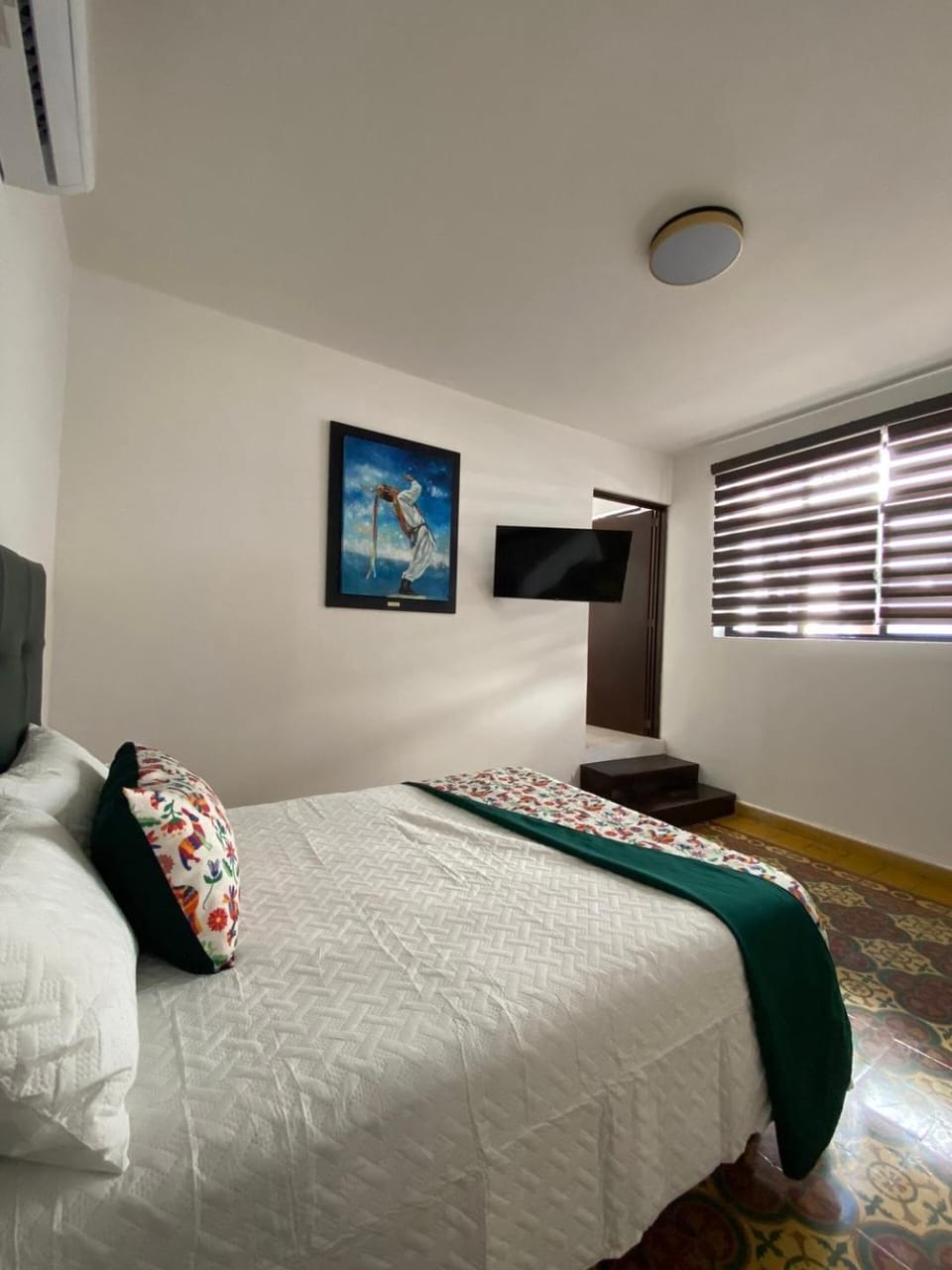 TV and multimedia, Bedroom, air conditioner