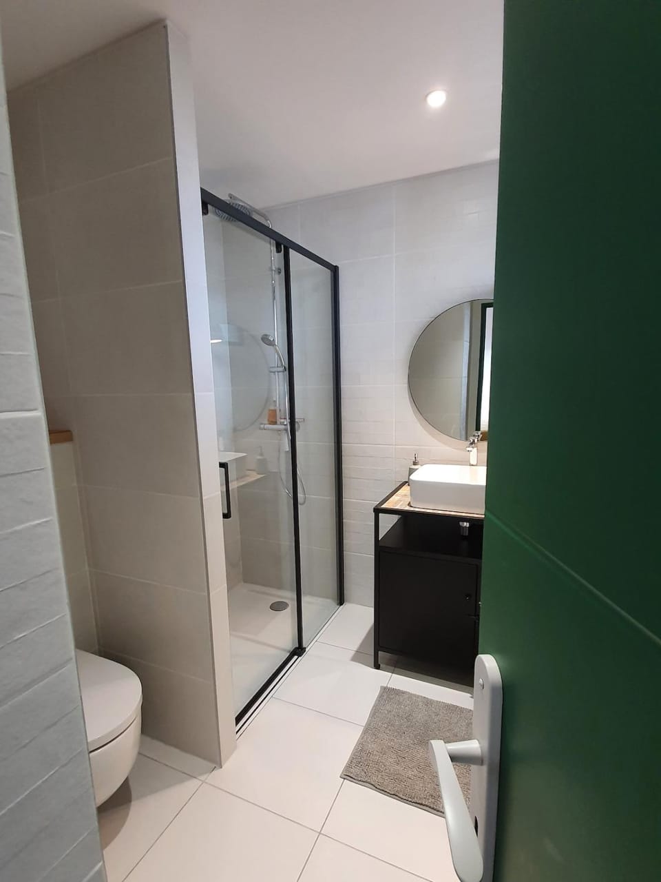 Shower, Toilet, Bathroom