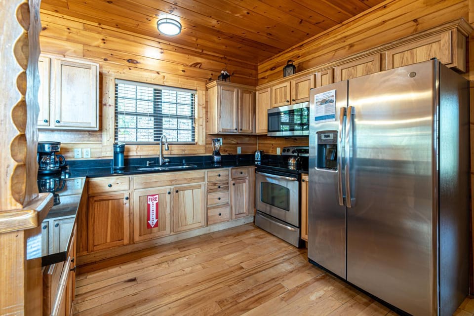 Coffee/tea facilities, Kitchen or kitchenette, oven, stove, stove, towels, kitchen, kitchen