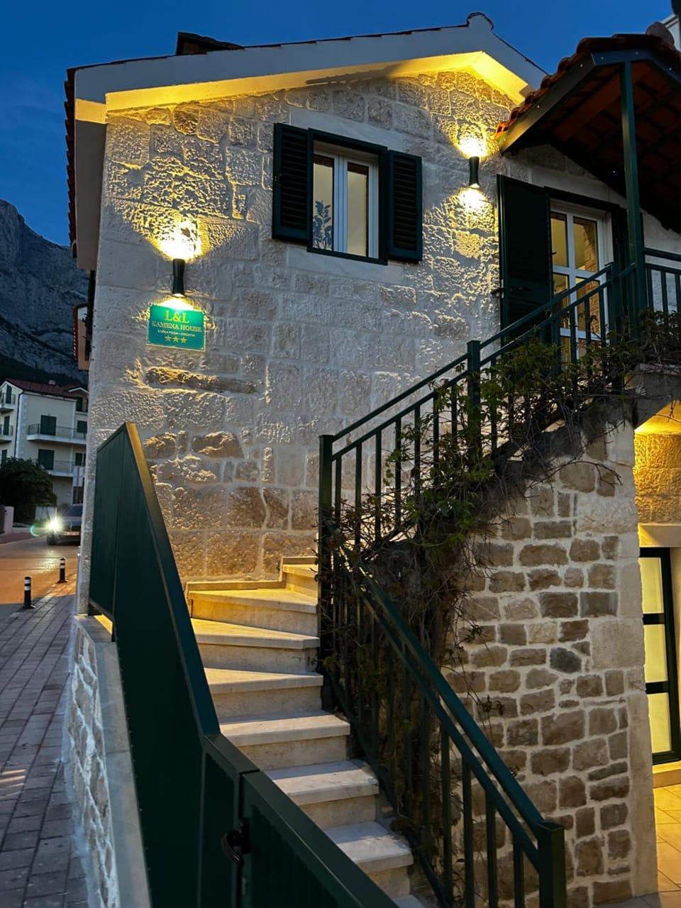 L&L Kamena House Apartments Apartment in Baška Voda