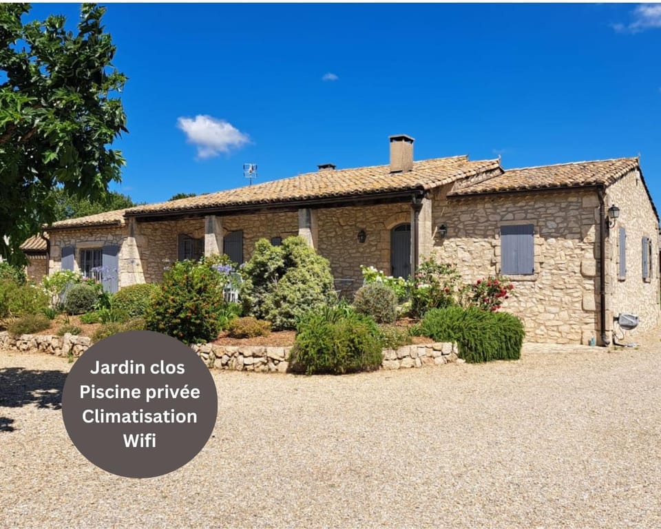 Property building, Garden, Table tennis, Text overlay, Garden view, Swimming pool, Parking, air conditioner