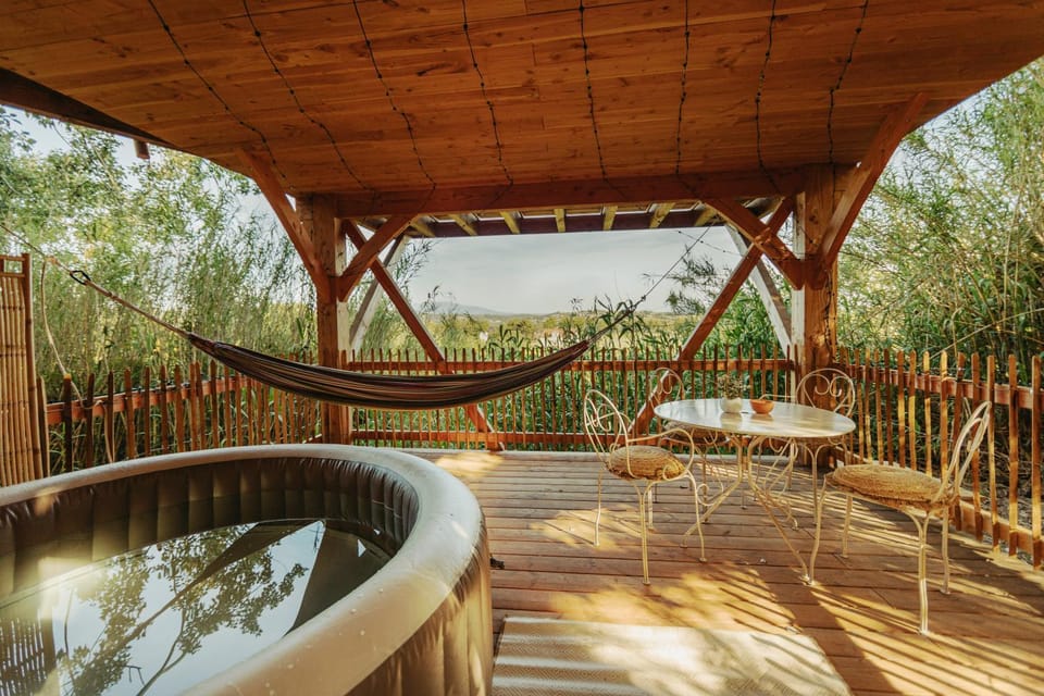 Natural landscape, Hot Tub, View (from property/room), Balcony/Terrace