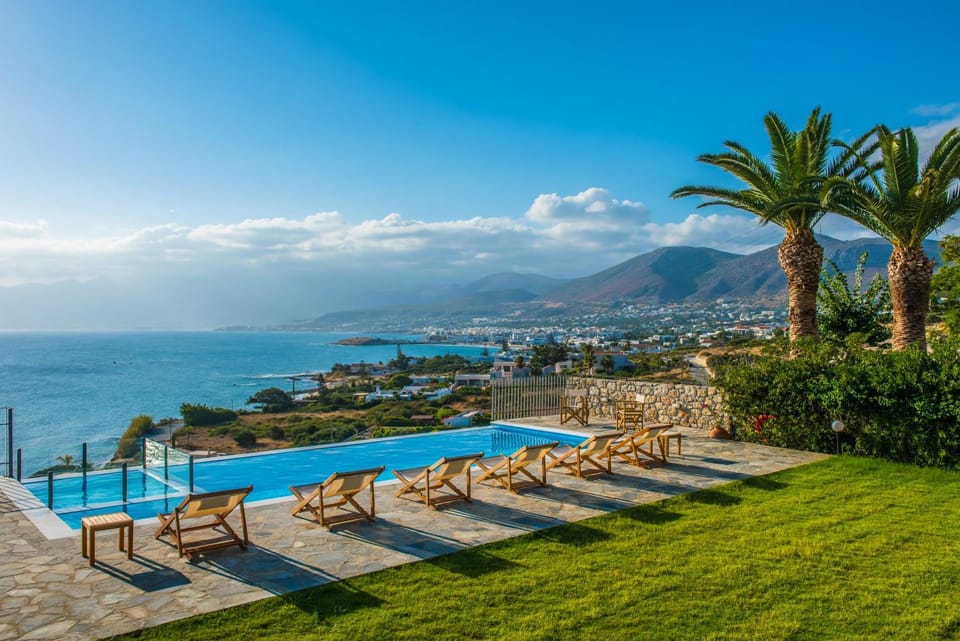 Natural landscape, Mountain view, Pool view, Sea view, Swimming pool, sunbed