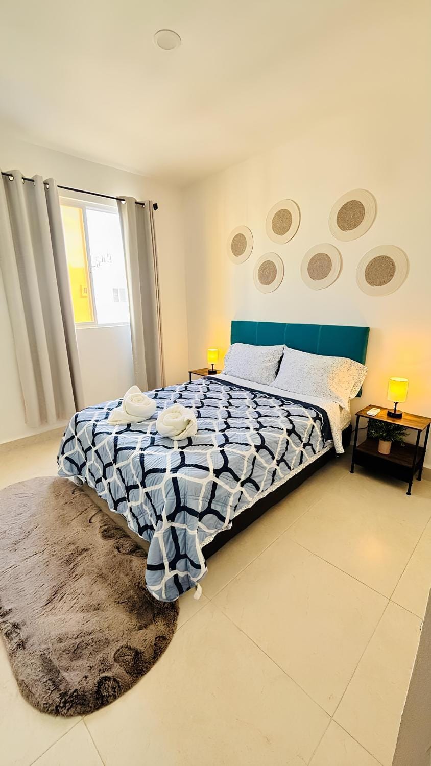Bed, Photo of the whole room, Bedroom, air conditioner