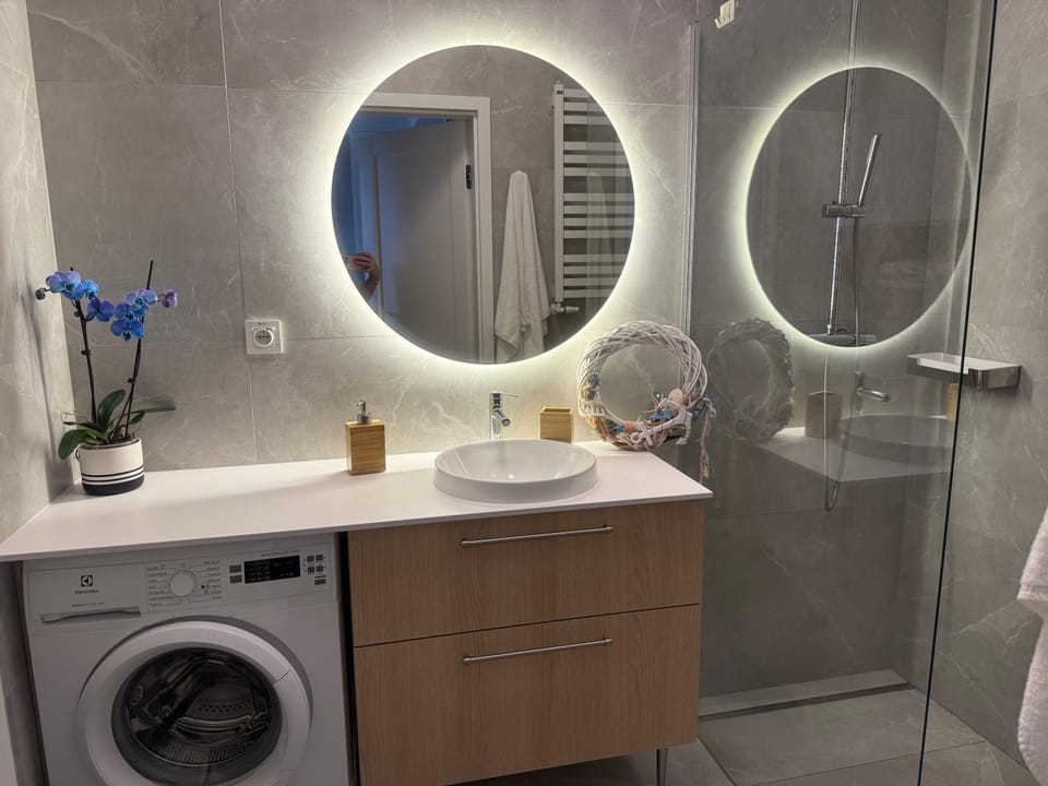 Rezydencja Niechorze Apartament 115 z ogródkiem przy plaży Apartment in West Pomeranian Voivodeship, Poland