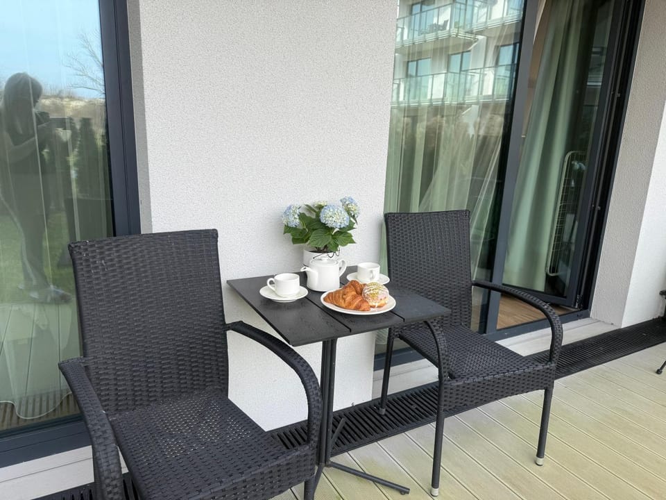 Rezydencja Niechorze Apartament 115 z ogródkiem przy plaży Apartment in West Pomeranian Voivodeship, Poland