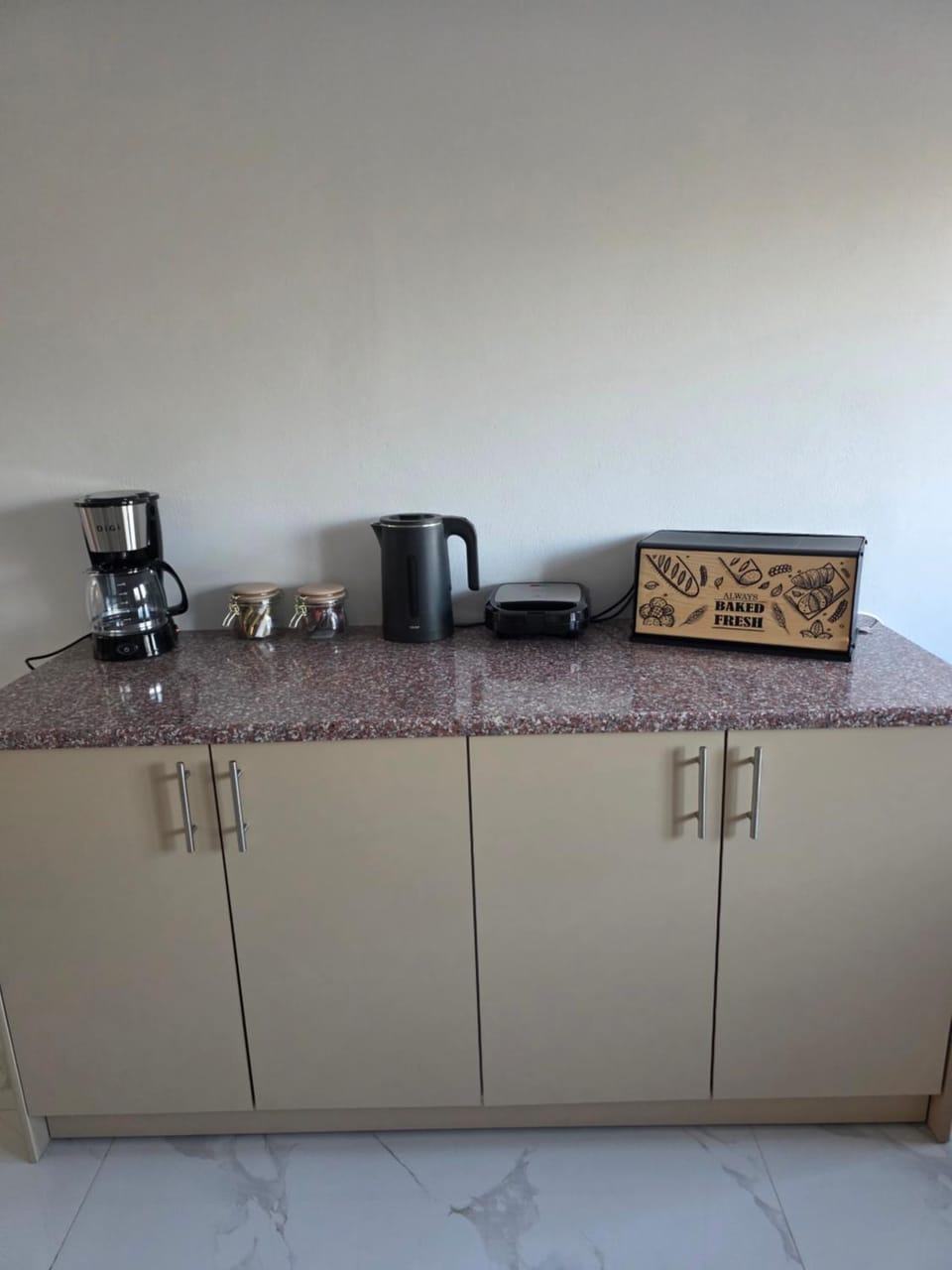 Coffee/tea facilities