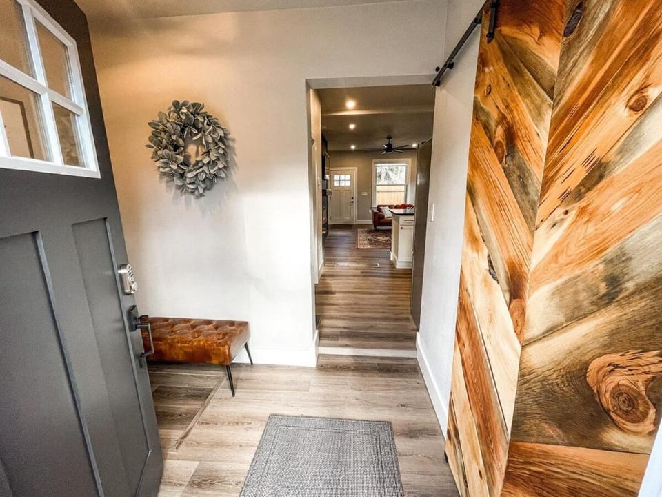 Designer Retreat_Central loc_walk to brewery_cafe House in Colorado Springs