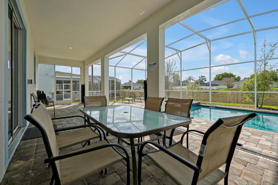 1674 MOON VALLEY DR DAVENPORT 6BED House in Four Corners