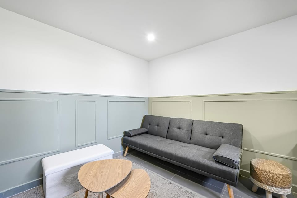 Le Repaire - Love Room - Jacuzzi - Wifi Apartment in Île-de-France