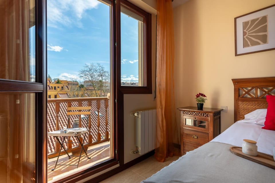 Bed, View (from property/room), Balcony/Terrace, Balcony/Terrace, Photo of the whole room, Bedroom