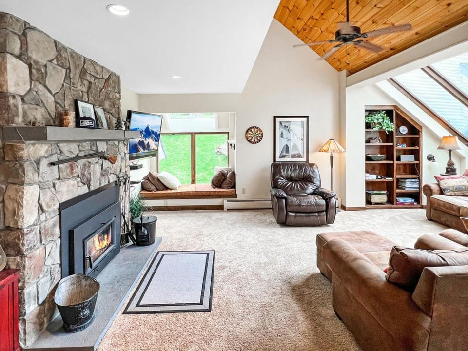 Sunrise Northstar B1 - Bear View House in Mendon