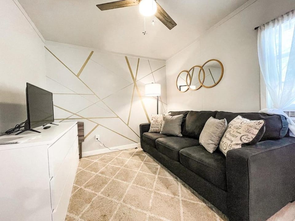 Cozy cottage in the heart of COS_pet friendly House in Colorado Springs