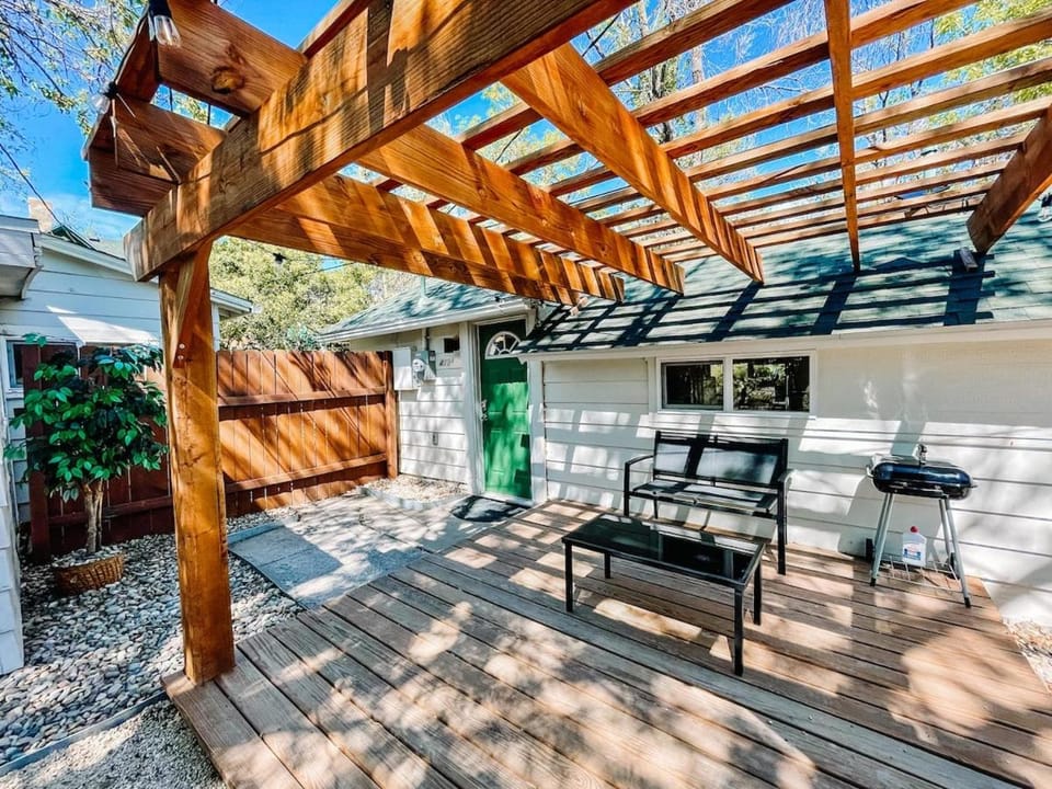 Cozy cottage in the heart of COS_pet friendly House in Colorado Springs