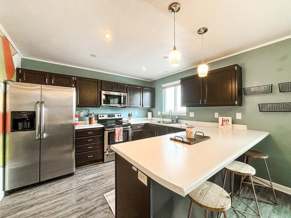 Family_Friendly 3BR 10 min from Peterson SFB House in Colorado Springs