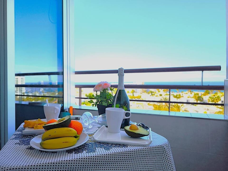 RenTenerife Adeje Sea Views Horizon Apartment in Playa de las Americas