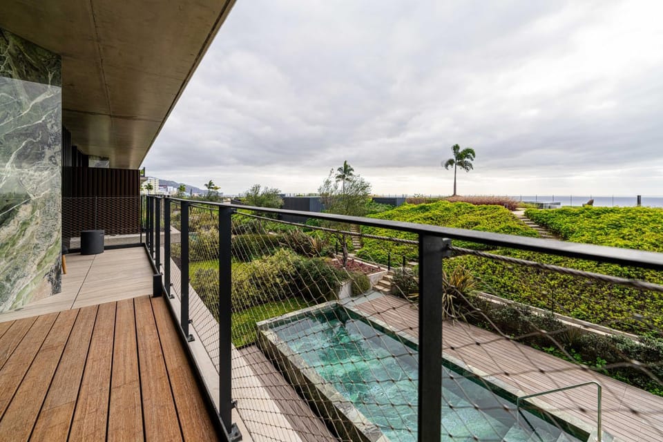 Natural landscape, Garden, View (from property/room), Balcony/Terrace, Garden view, Pool view, Sea view