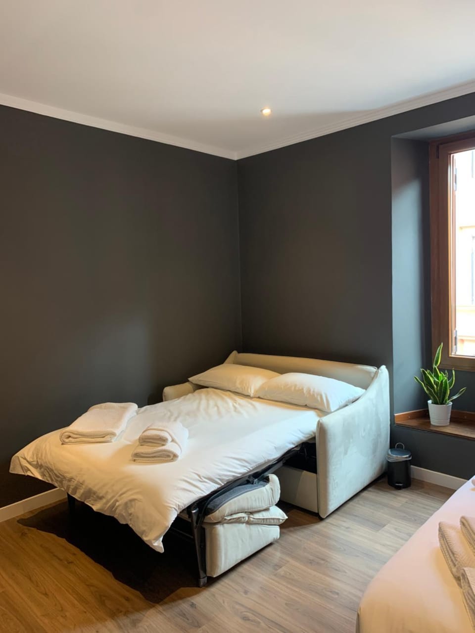 Bed, TV and multimedia, Photo of the whole room, Bedroom, wardrobe, air conditioner