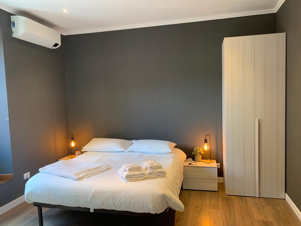 Bed, Photo of the whole room, Bedroom, towels, wardrobe, air conditioner