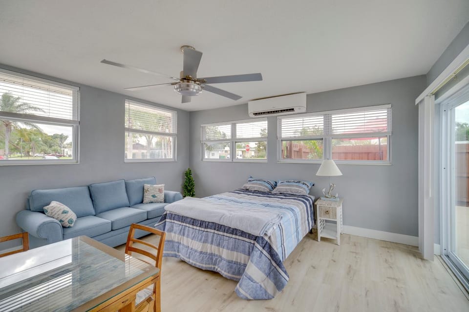 5 Mi to Beaches: Melbourne Duplex w/ Heated Pool! Apartment in Melbourne