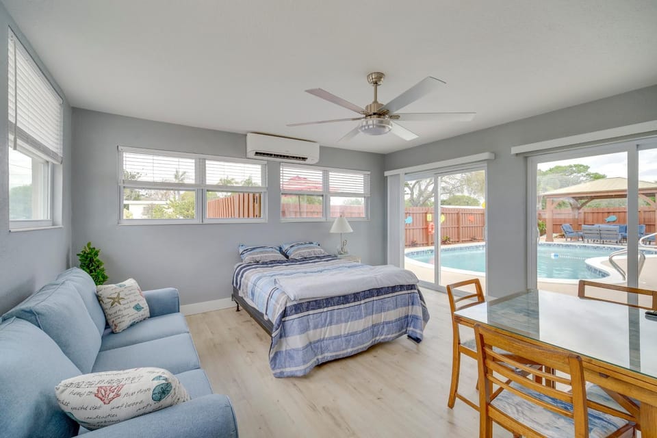 5 Mi to Beaches: Melbourne Duplex w/ Heated Pool! Apartment in Melbourne