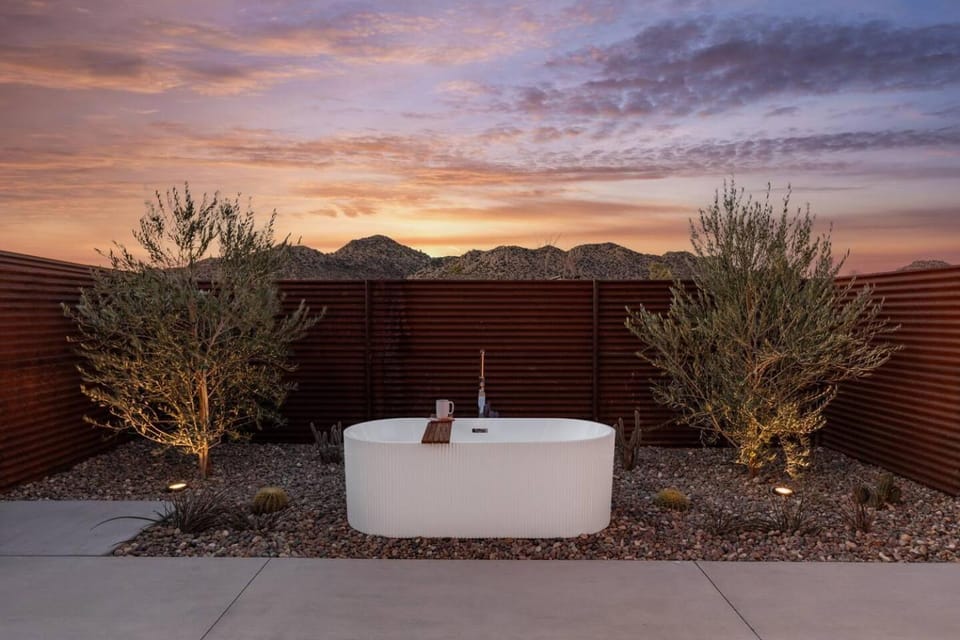 Steel & Solace By The Cohost Company House in Pioneertown