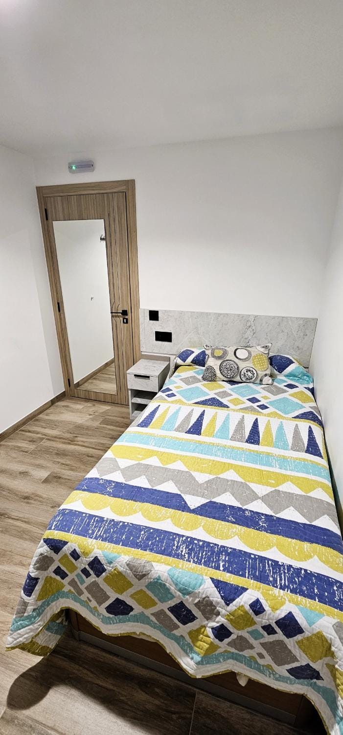 Vacansis Santiago Garcia Prieto y Romero Donallo Habitaciones Privadas Bed and Breakfast in Santiago de Compostela