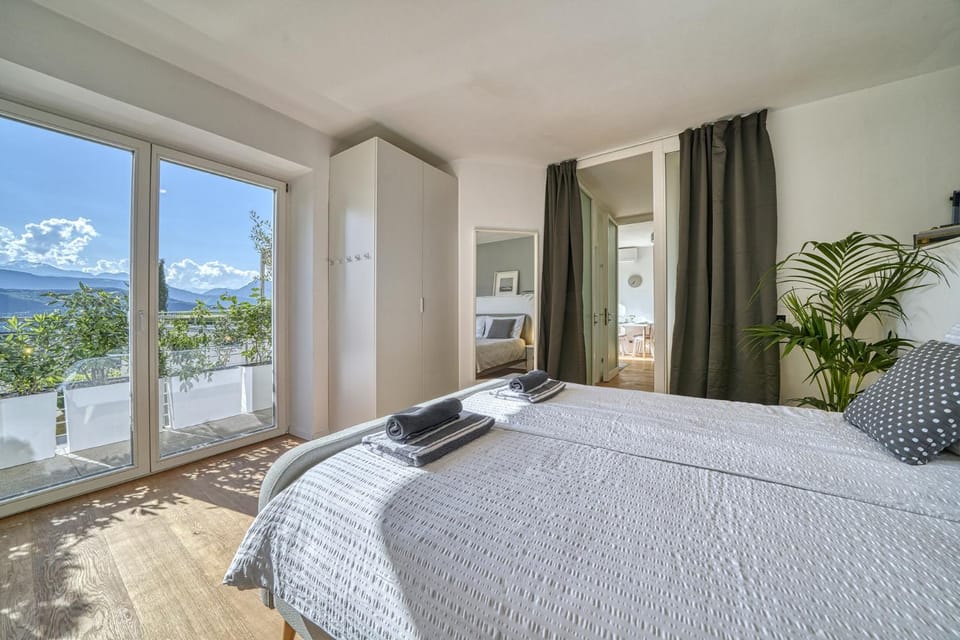 HOMESTWENTY3 - Home three Apartment in Kaltern an der Weinstraße