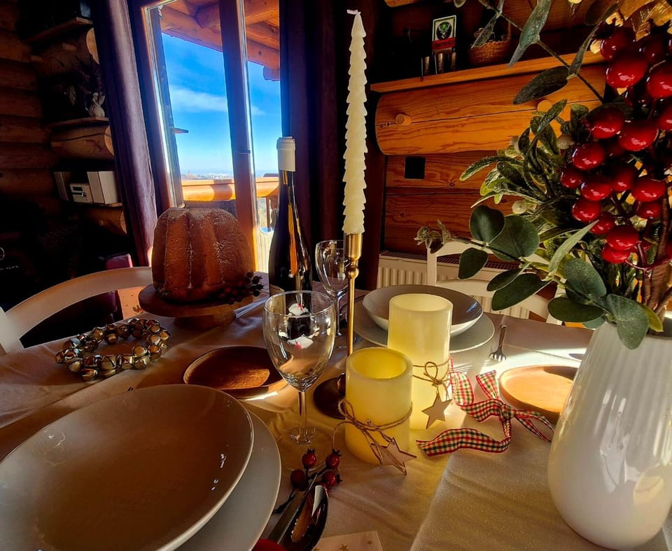 Food and drinks, Dining area