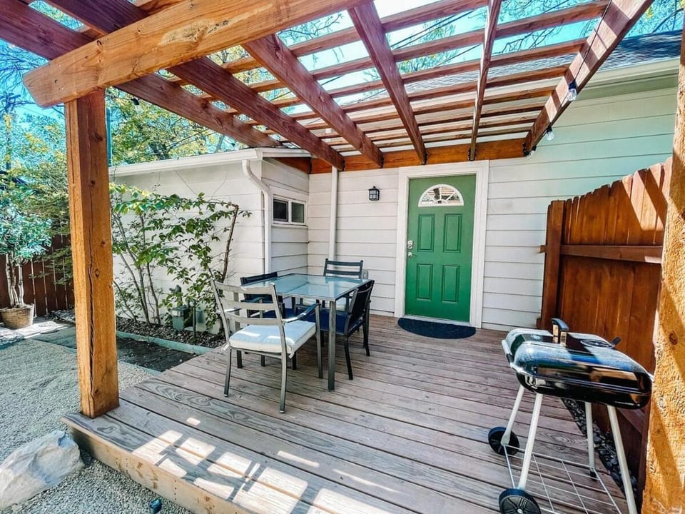 Gorgeous cottage downtown COS_pet friendly House in Colorado Springs