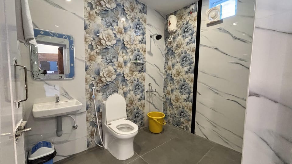 Shower, Bathroom, bidet
