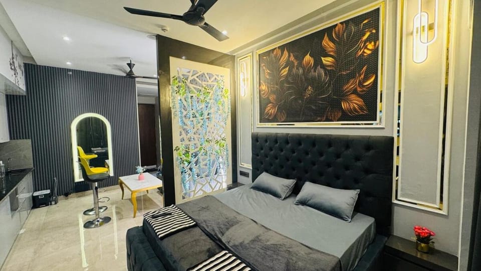 Leos's Den 09 Apartment in Noida